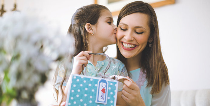 694x350motherndaughter.jpg?Revision=YZj1&Timestamp=BHKxFx